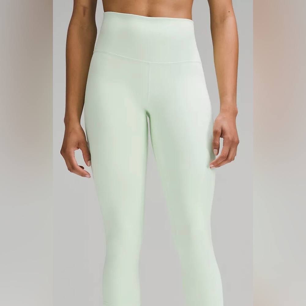 Lululemon double lined Align leggings.Lightly worn in perfect condition. Teal.